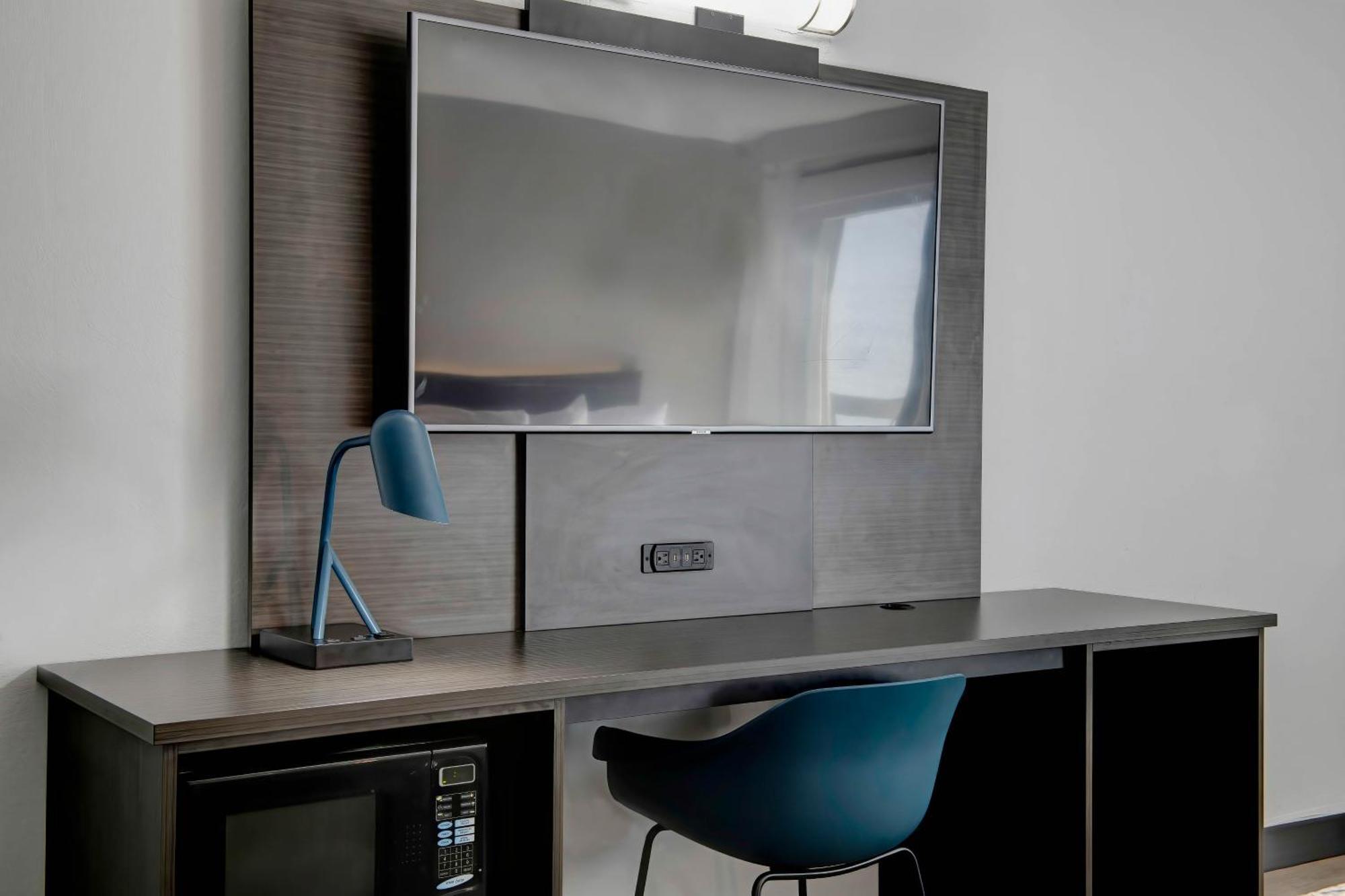 Double Room Two Double Beds Micro Fridge Smoking
