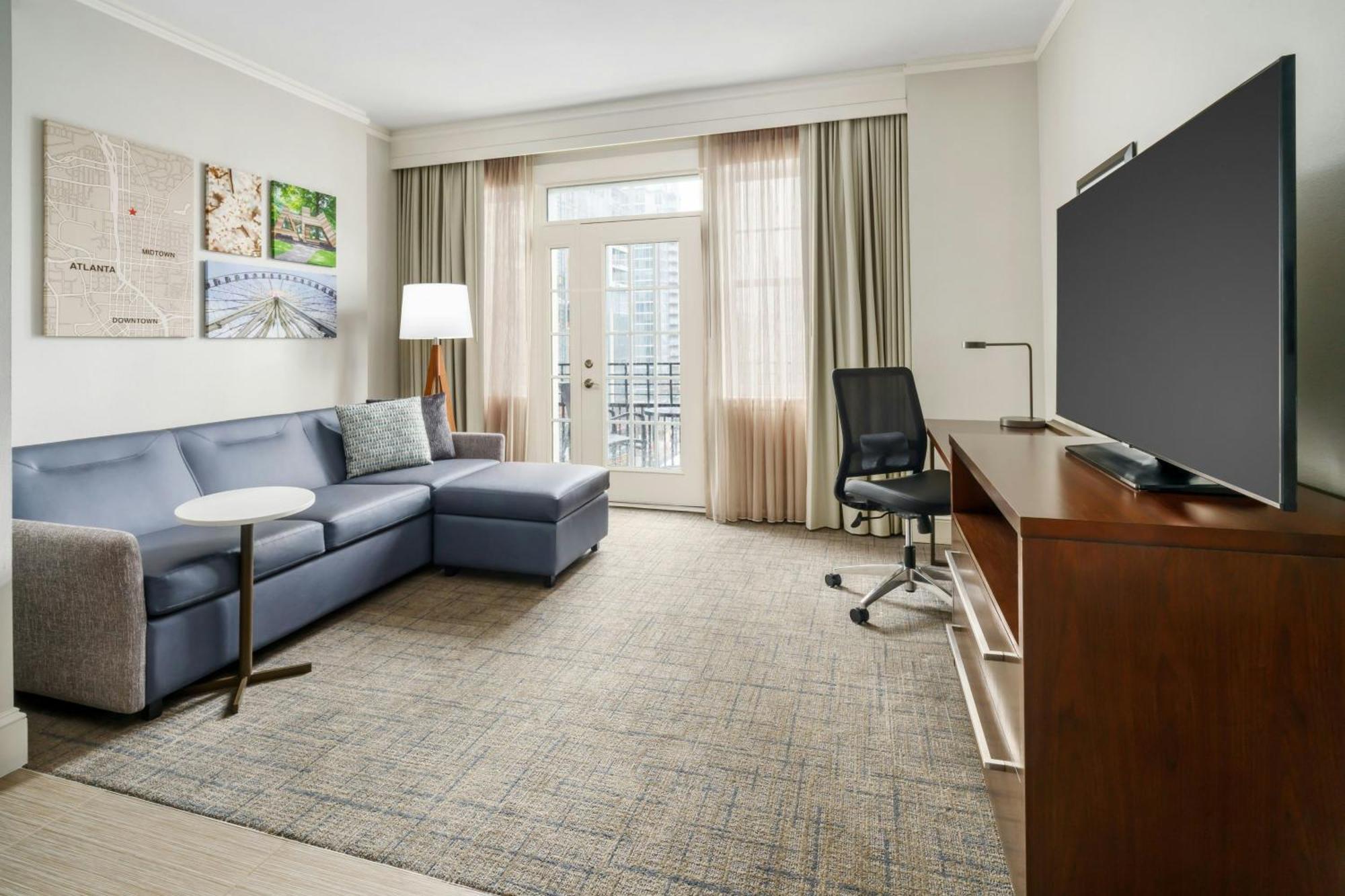 One-Bedroom Queen Suite Sofa Bed