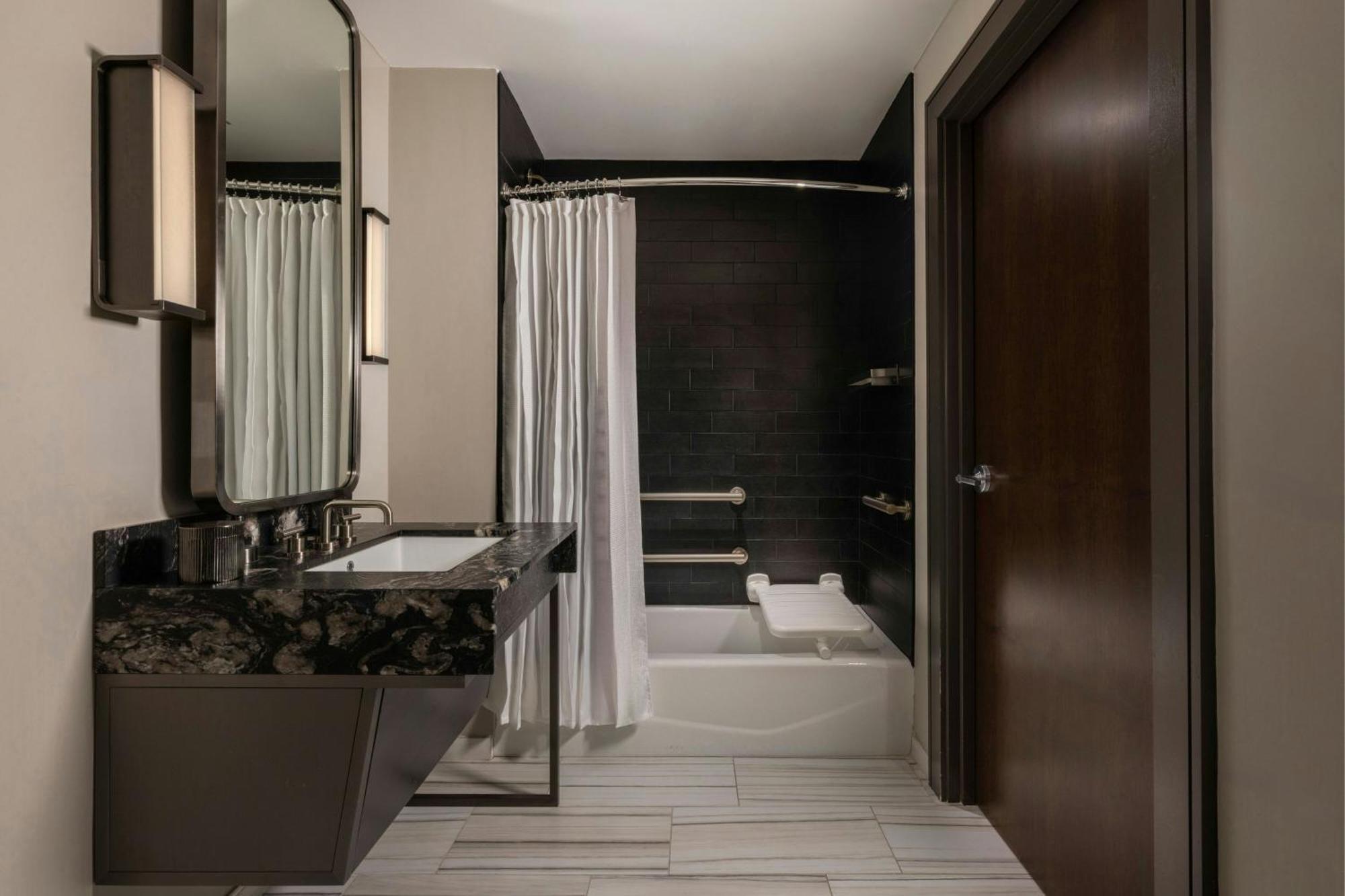 Queen Room City View
