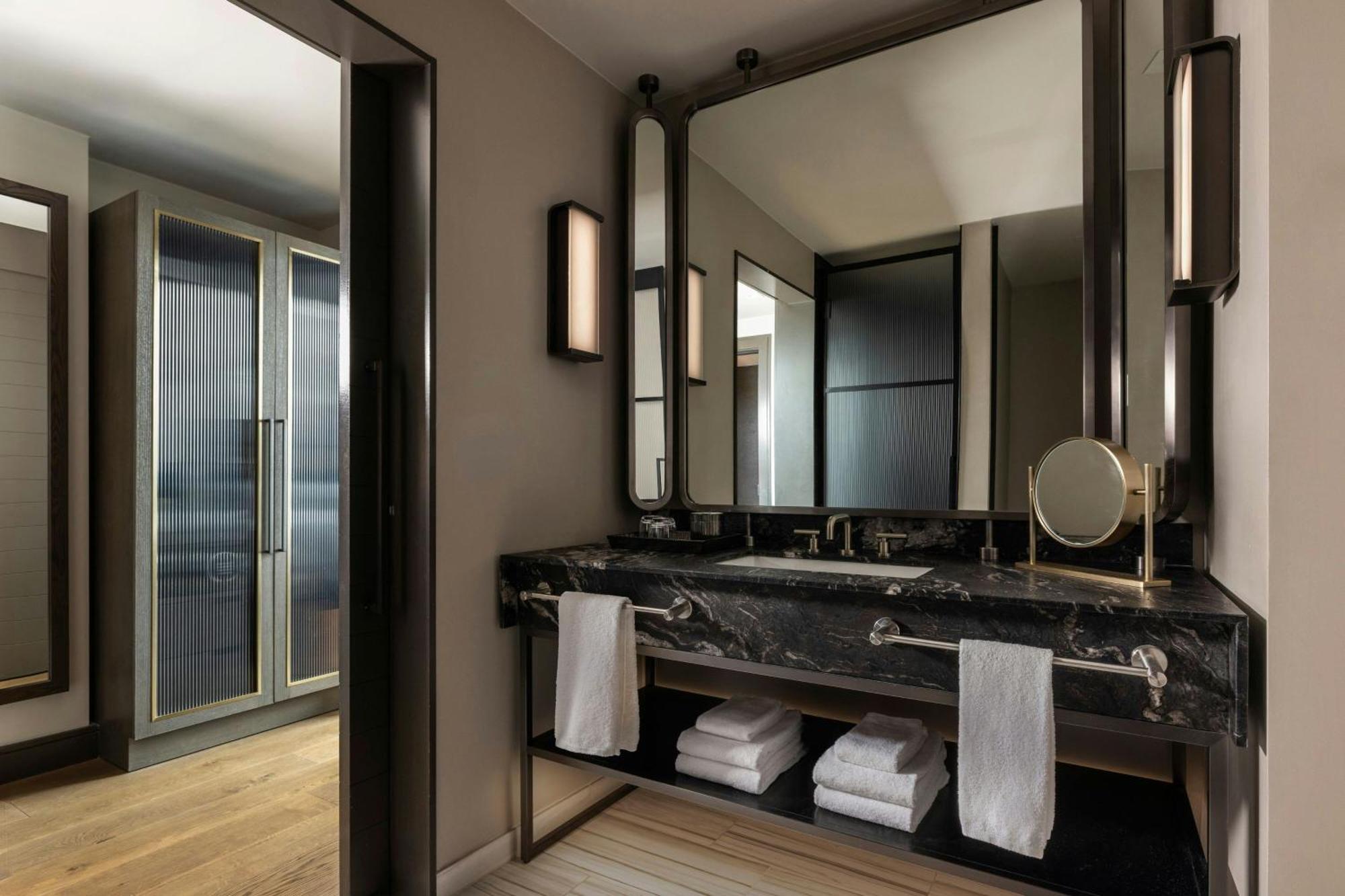 One-Bedroom Parlor Suite One King Bed City View
