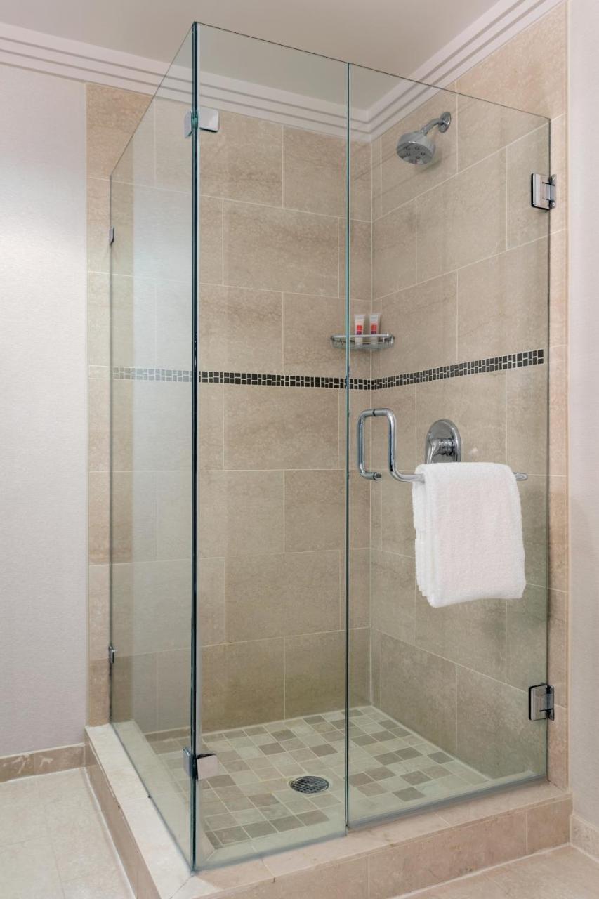 Superior King,758639887:JPEG