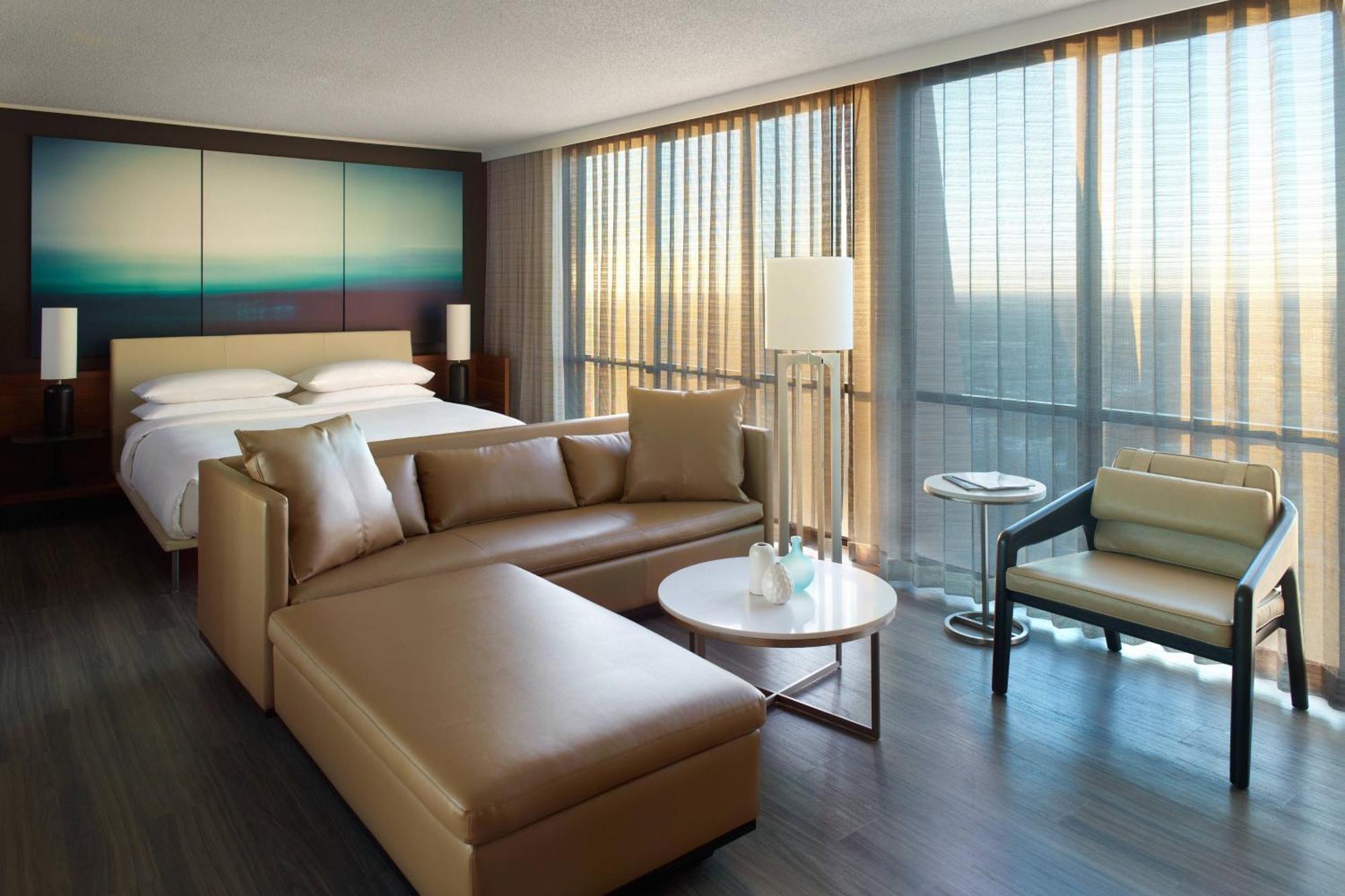 King Studio Suite