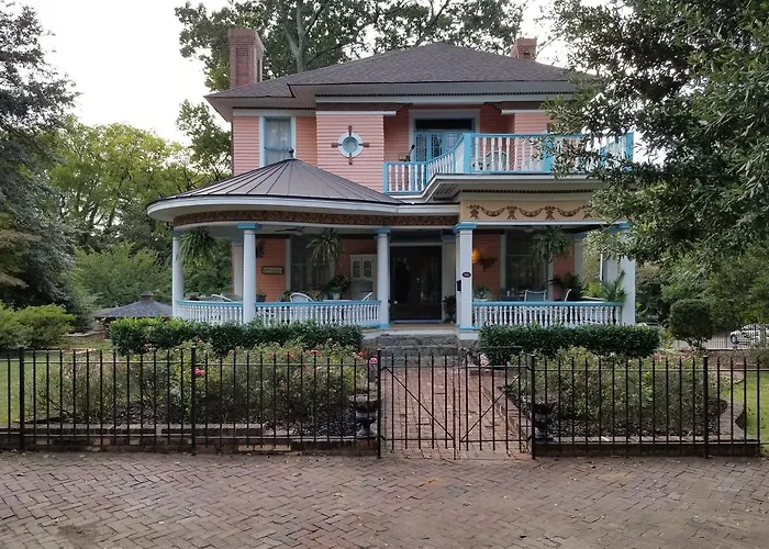 The Peach House Bed & Breakfast Atlanta